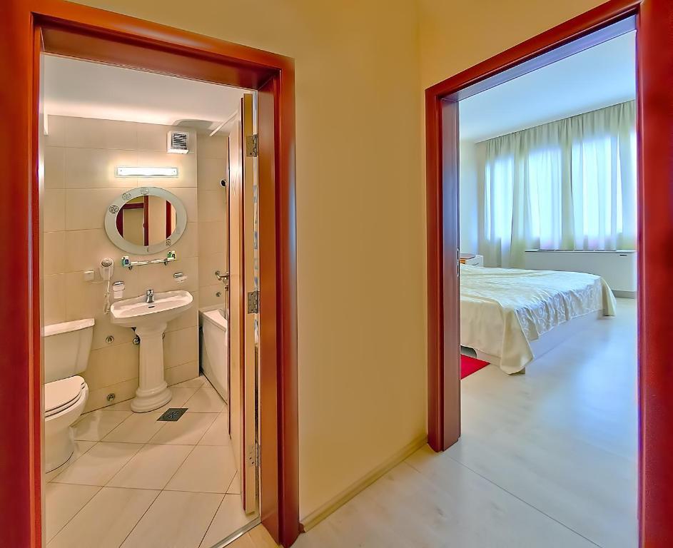 Hotel Niski Cvet Habitación foto