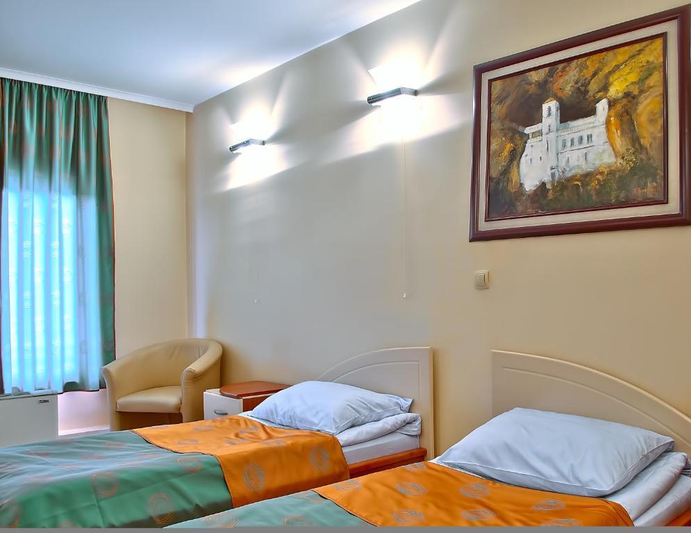 Hotel Niski Cvet Habitación foto